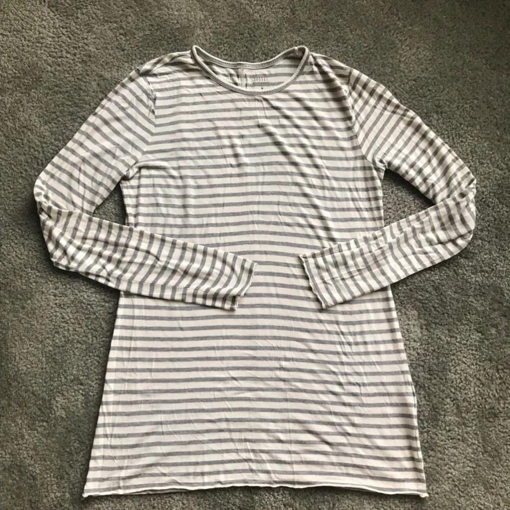 EUC Banana Republic Gray and Ivory Striped Tee
